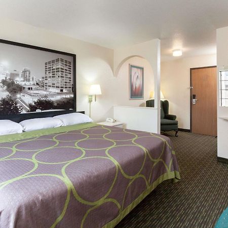 Hotel Super 8 By Wyndham Tulsa/Downtown/East Exteriér fotografie